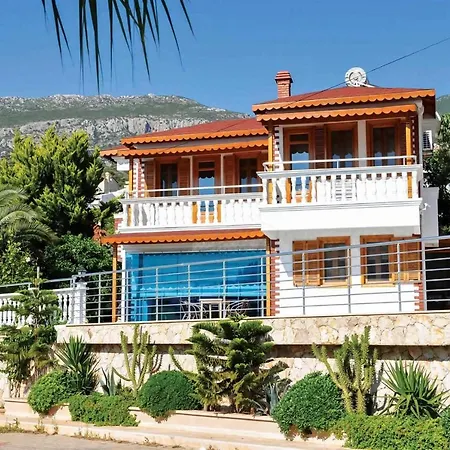 Sleeps 4 Air Con Wifi Villa Kalkan